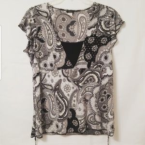 Tiffany black & white Paisley Vneck blouse